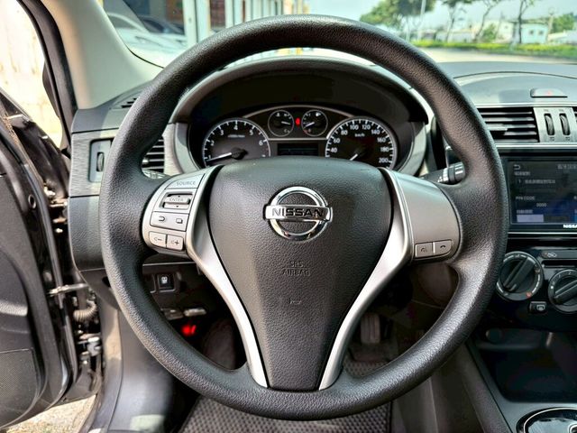 NISSAN日產 TIIDA  第4張相片