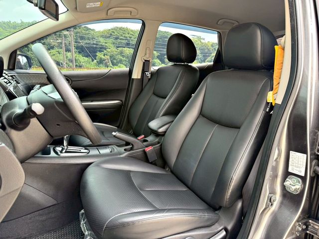 NISSAN日產 TIIDA  第7張相片