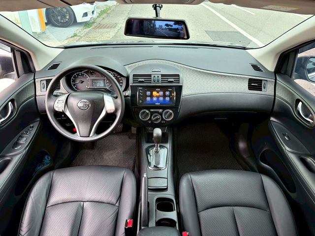 NISSAN日產 TIIDA  第9張相片