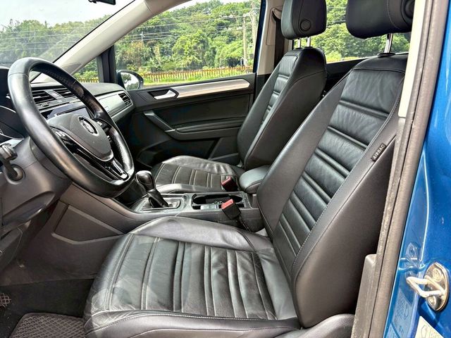 VOLKSWAGEN福斯 TOURAN  第7張相片