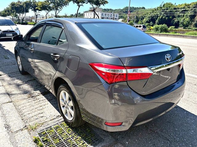 TOYOTA豐田 ALTIS  第2張相片