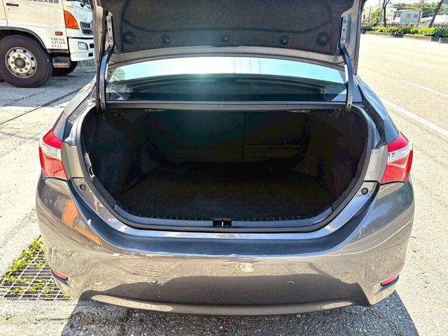 TOYOTA豐田 ALTIS  第3張相片