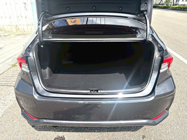 TOYOTA豐田 COROLLA ALTIS HYBRID  第3張相片