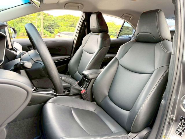 TOYOTA豐田 COROLLA ALTIS HYBRID  第3張相片