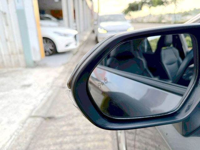 TOYOTA豐田 COROLLA ALTIS HYBRID  第7張相片