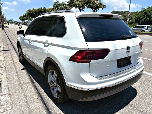 VOLKSWAGEN福斯 TIGUAN  第2張相片