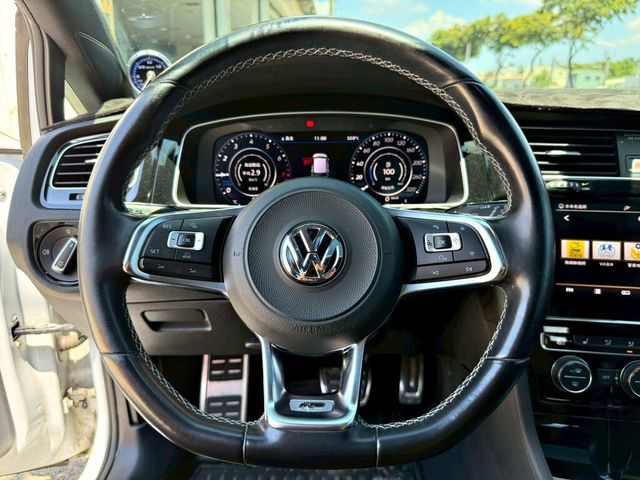 VOLKSWAGEN福斯 GOLF  第4張相片