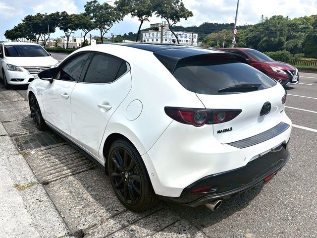 MAZDA馬自達 MAZDA 3  第2張相片