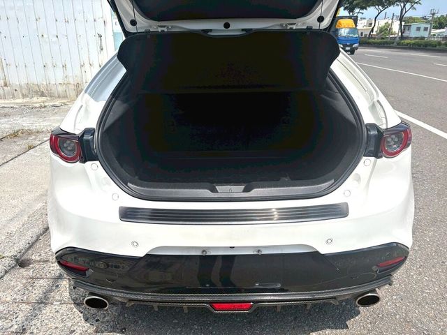 MAZDA馬自達 MAZDA 3  第3張相片