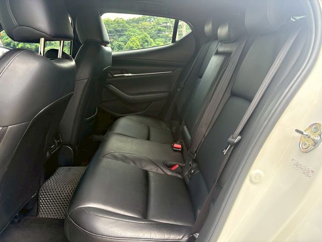 MAZDA馬自達 MAZDA 3  第8張相片
