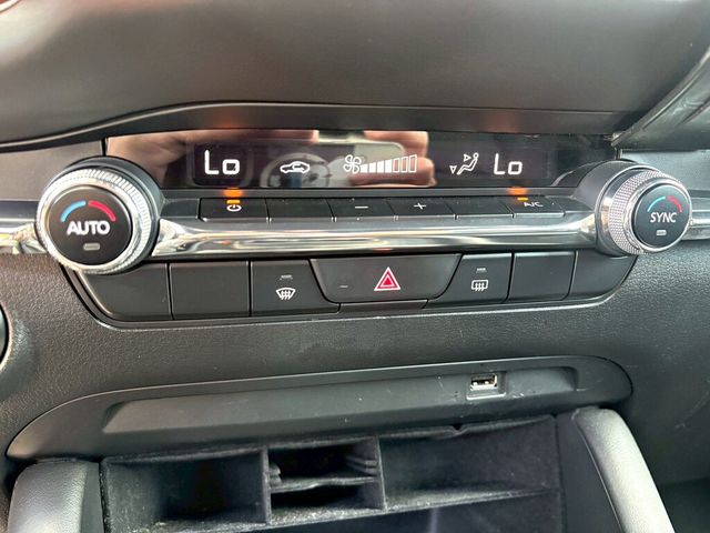 MAZDA馬自達 MAZDA 3  第14張相片