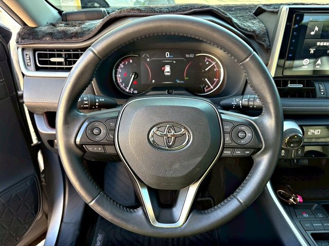 TOYOTA豐田 RAV4  第4張相片