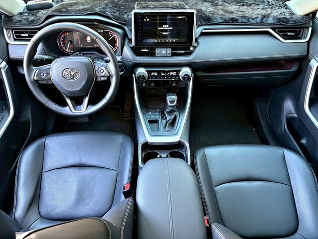 TOYOTA豐田 RAV4  第9張相片