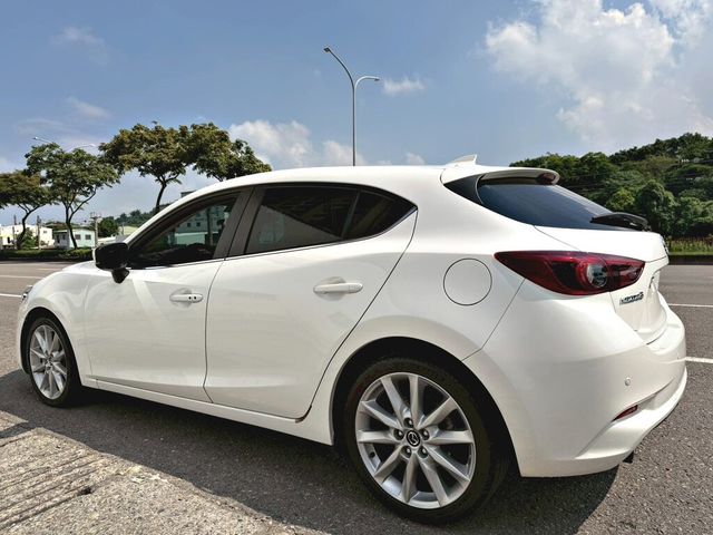 MAZDA馬自達 MAZDA 3  第2張相片