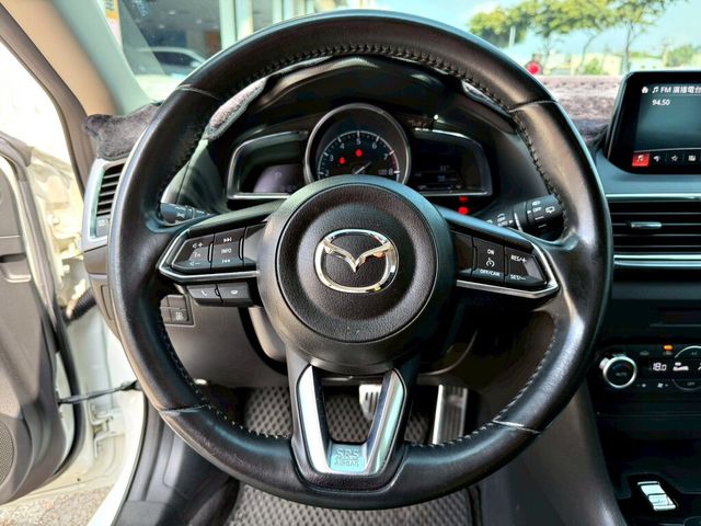MAZDA馬自達 MAZDA 3  第4張相片