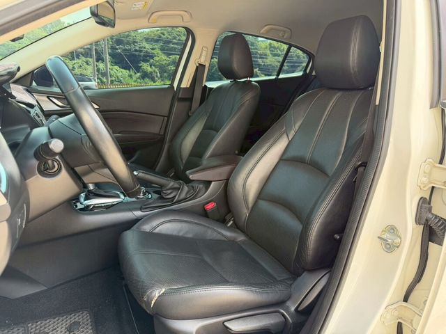 MAZDA馬自達 MAZDA 3  第7張相片
