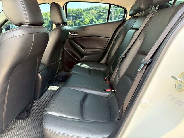 MAZDA馬自達 MAZDA 3  第8張相片