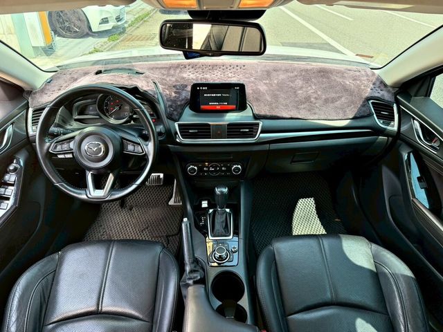 MAZDA馬自達 MAZDA 3  第9張相片
