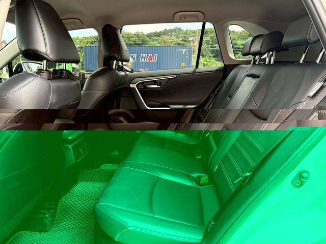 TOYOTA豐田 RAV4  第8張相片