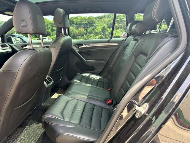 VOLKSWAGEN福斯 GOLF VARIANT  第10張相片