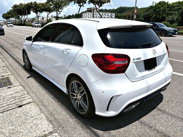 M-BENZ賓士 A180  第2張相片