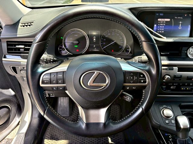 LEXUS凌志 ES300H  第4張相片