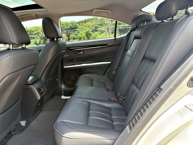 LEXUS凌志 ES300H  第8張相片