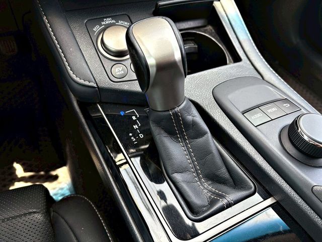 LEXUS凌志 ES300H  第10張相片