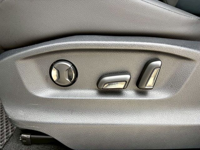 VOLKSWAGEN福斯 TOURAN  第18張相片