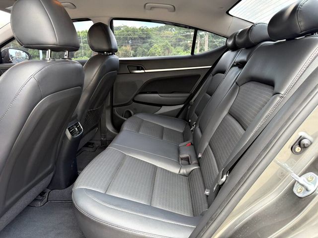 HYUNDAI現代 ELANTRA  第8張相片