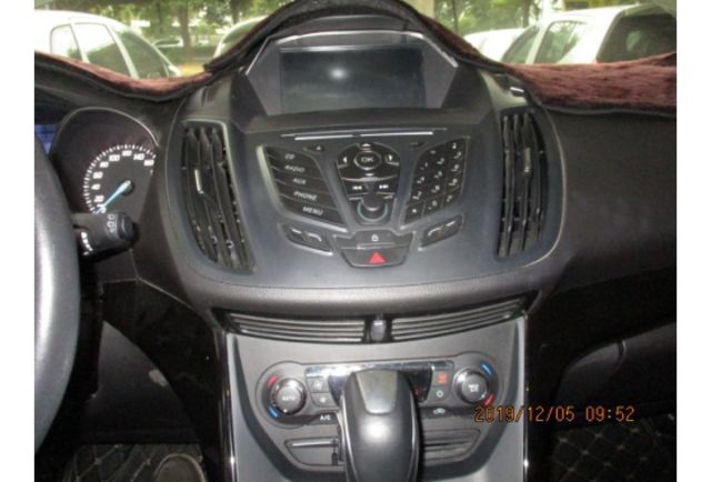 Ford KUGA  第7張相片