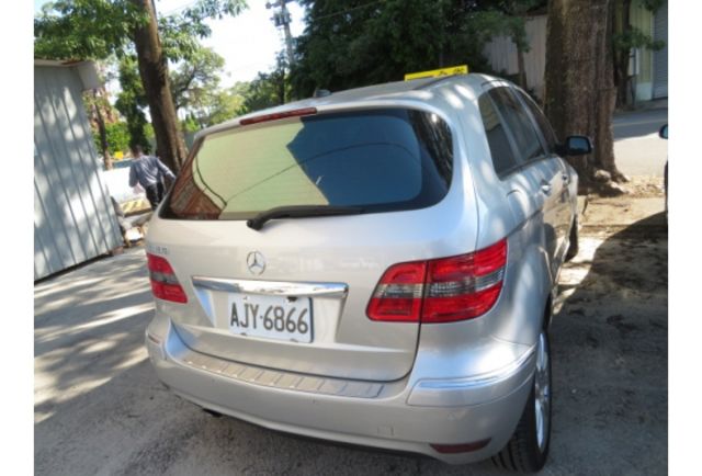 Benz B180  第2張相片