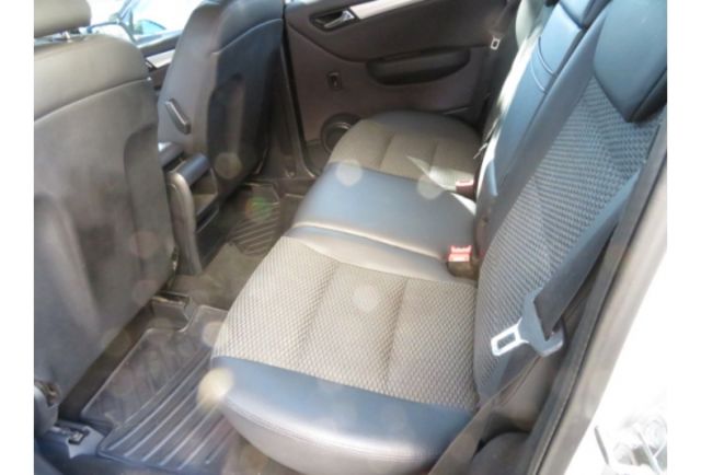 Benz B180  第6張相片