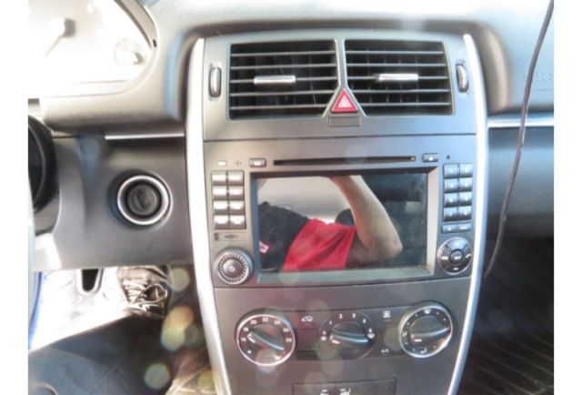 Benz B180  第9張相片