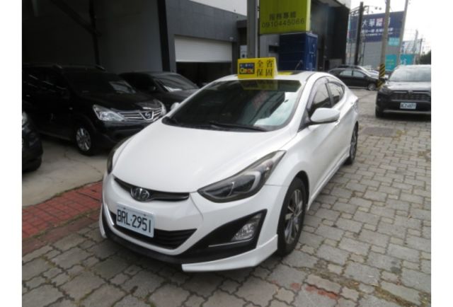 Hyundai ELANTRA  第1張相片