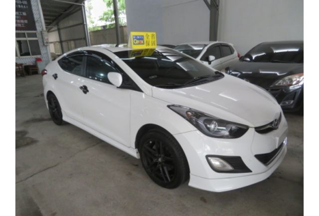 Hyundai ELANTRA  第1張相片