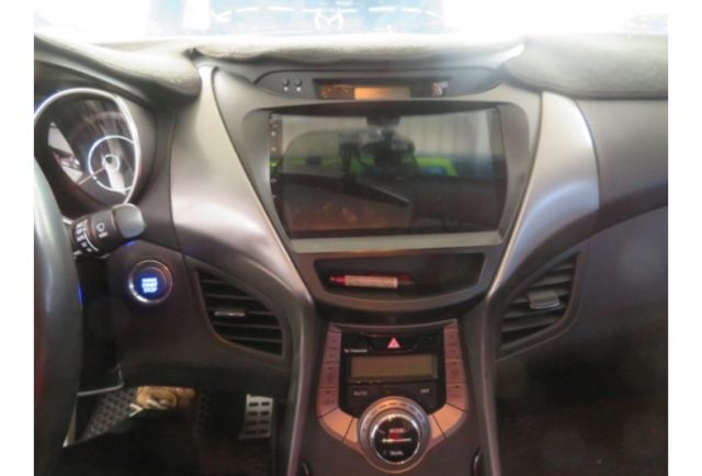 Hyundai ELANTRA  第8張相片
