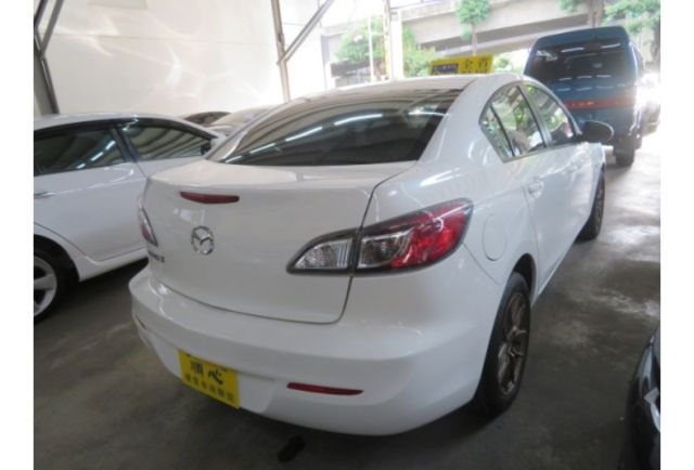 Mazda MAZDA3  第6張相片