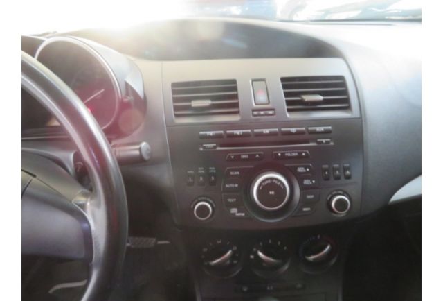 Mazda MAZDA3  第8張相片