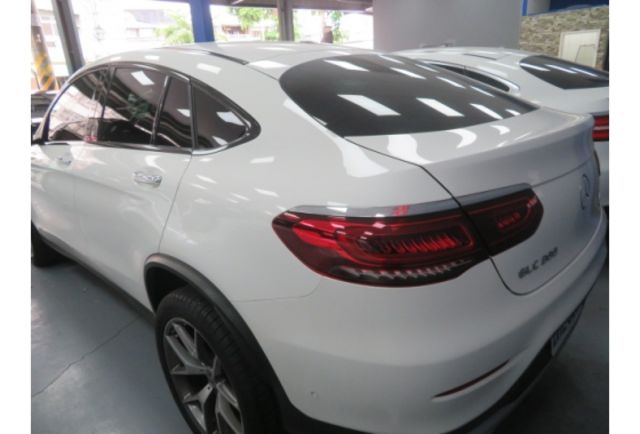 Benz GLC 300  第3張相片
