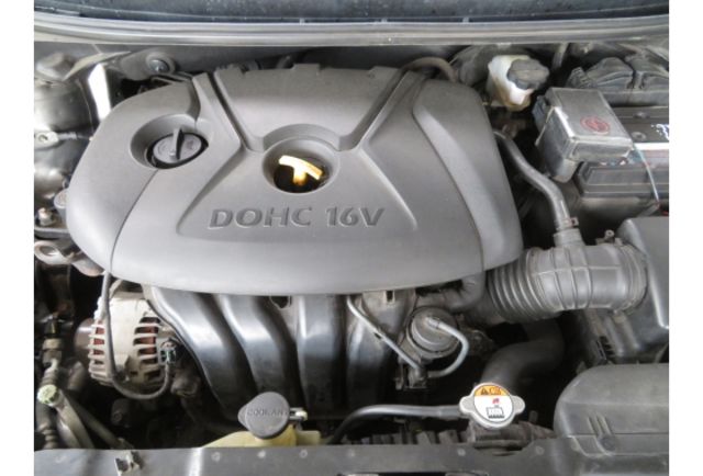 Hyundai ELANTRA  第6張相片
