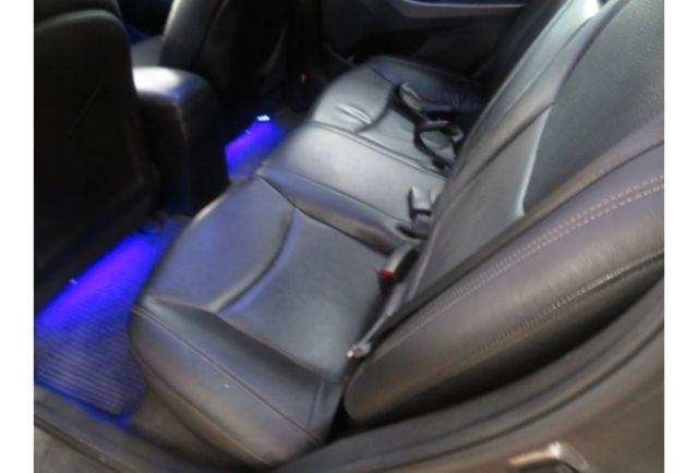 Hyundai ELANTRA  第9張相片
