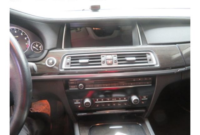 BMW 740LI SEDAN  第9張相片