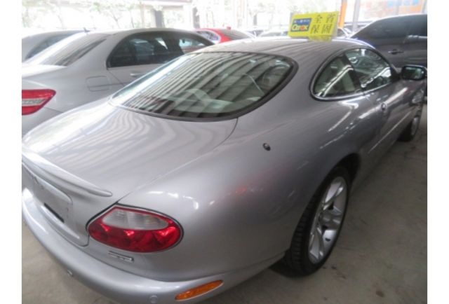 Jaguar XK8  第2張相片