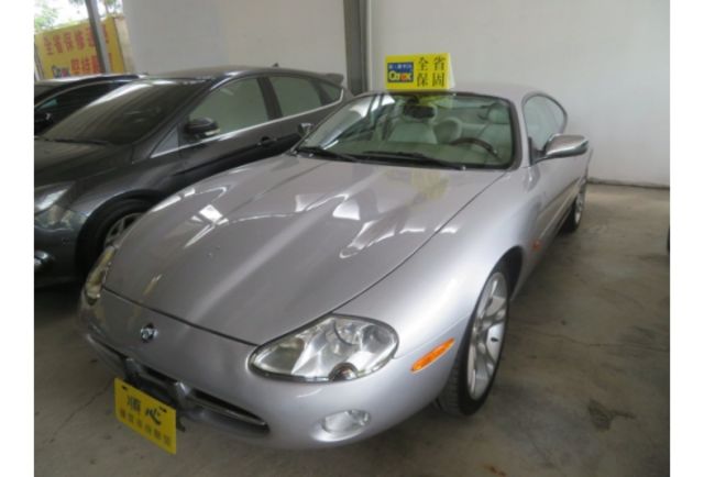 Jaguar XK8  第4張相片