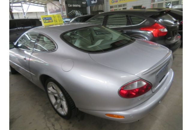 Jaguar XK8  第6張相片