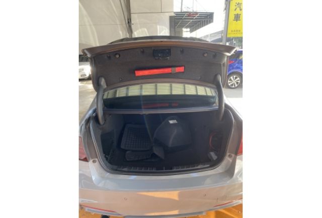 BMW 318D  第5張相片