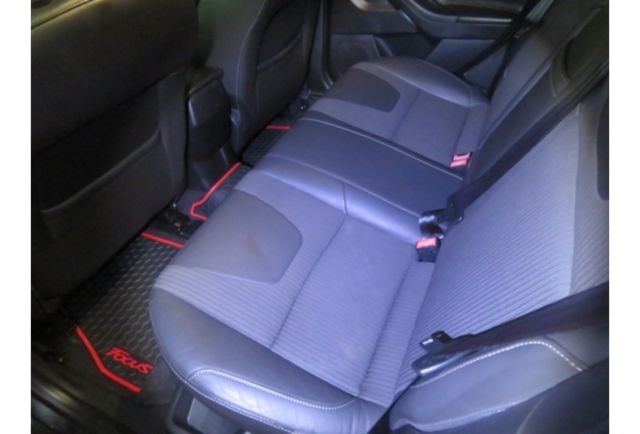 Ford FOCUS  第9張相片
