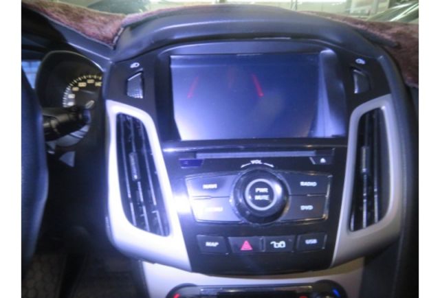 Ford FOCUS  第8張相片