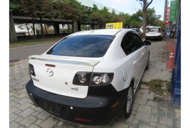 Mazda MAZDA3  第4張相片